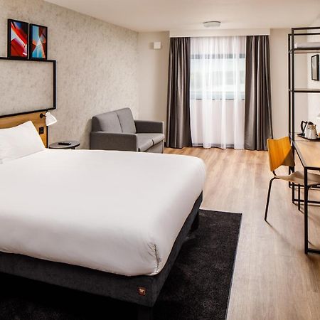Ibis London Heathrow Terminal 5 Hotel Hillingdon Exterior foto
