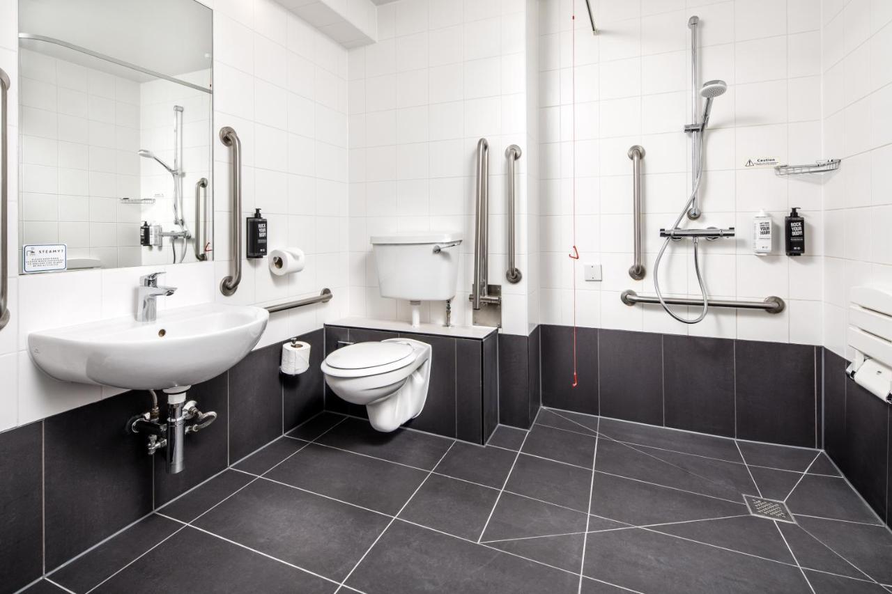 Ibis London Heathrow Terminal 5 Hotel Hillingdon Exterior foto